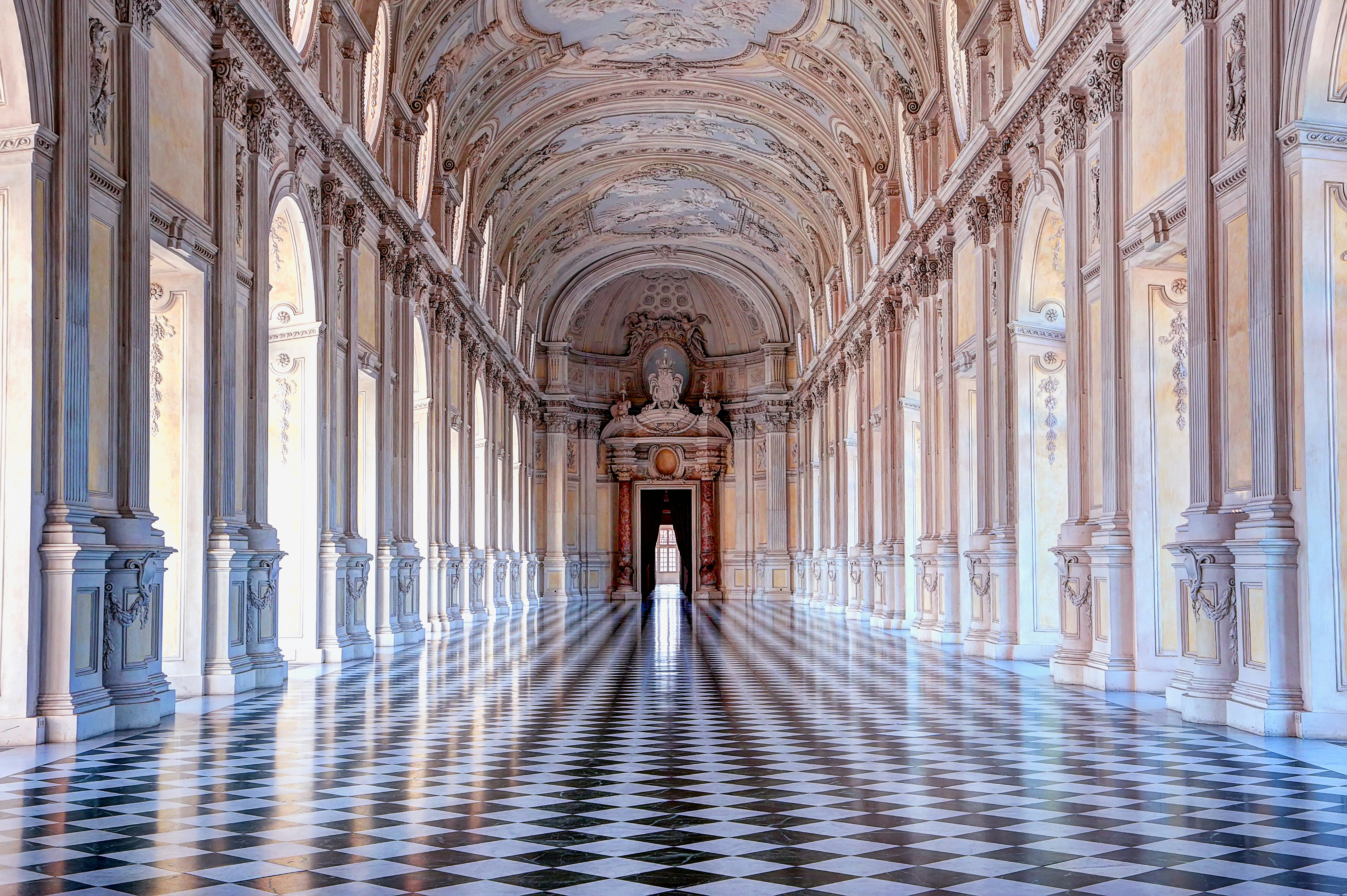 Domenica 06 SETTEMBRE 2026 - Gran Tour alla VENARIA REALE alla scoperta della Reggia, dei Giardini e della splendida mostra “Regine in Scena”