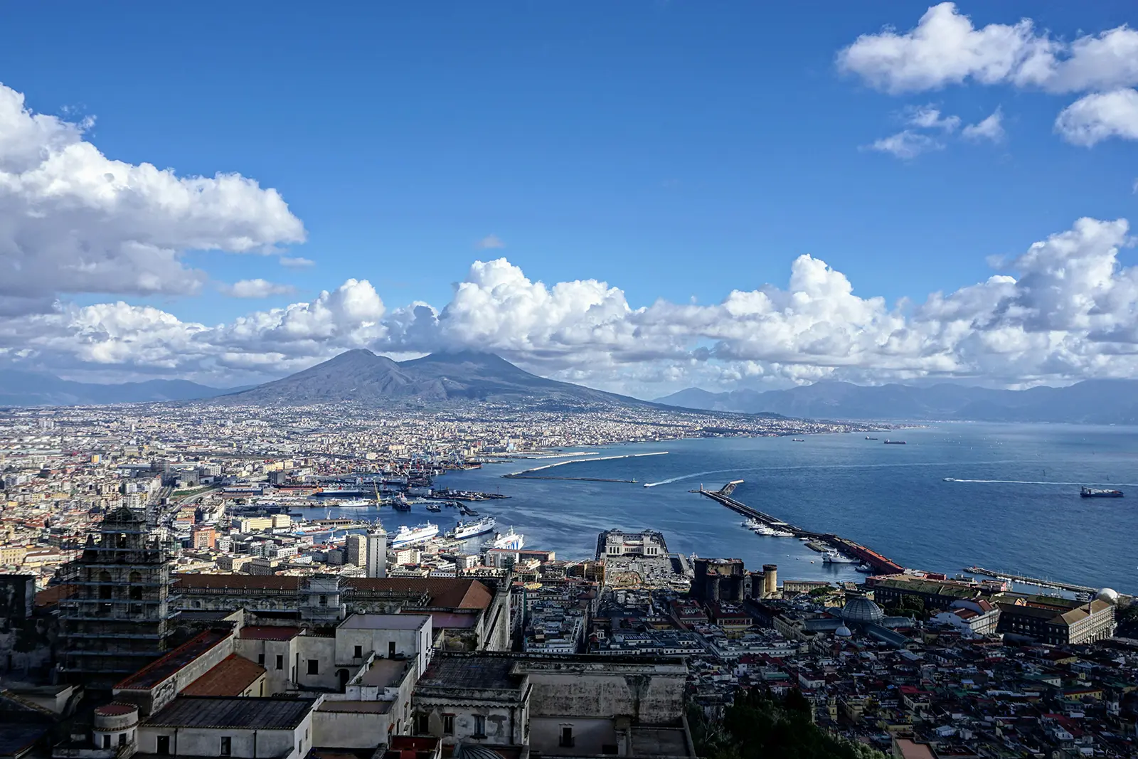 NAPOLI a Regola d'Arte: Antichità, Rinascimento e Tradizioni