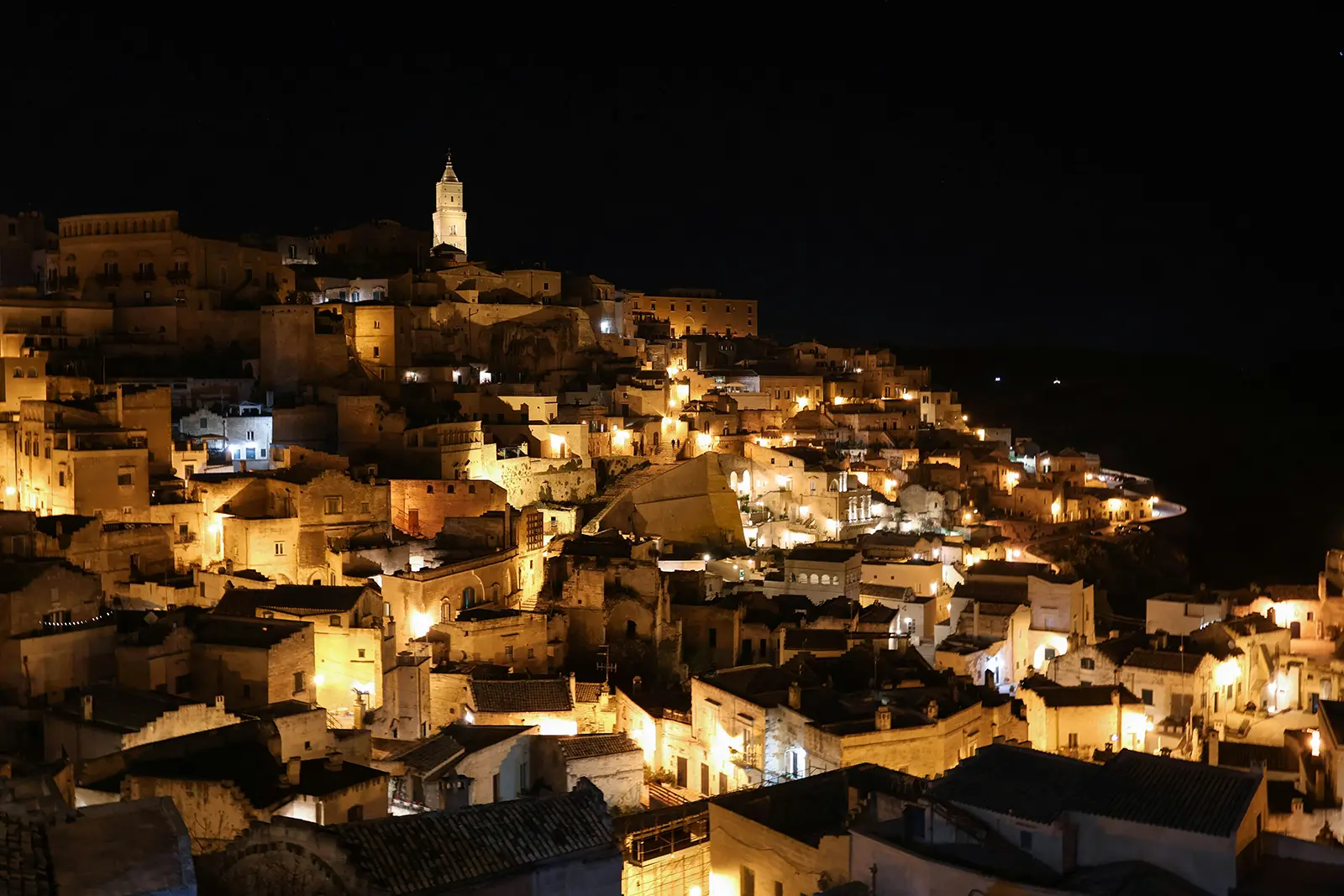 il Natale tra MATERA, BARI e LOCOROTONDO : Merletti di Luce e Presepi di Pietra
